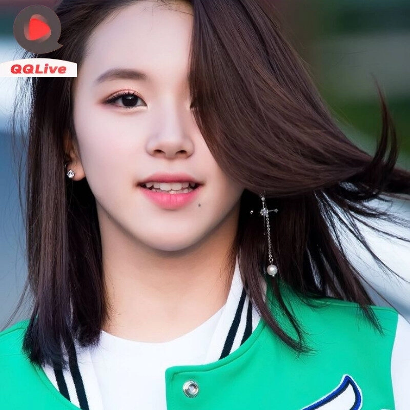 Chaeyoung cá tính với phong cách thời trang độc lạ