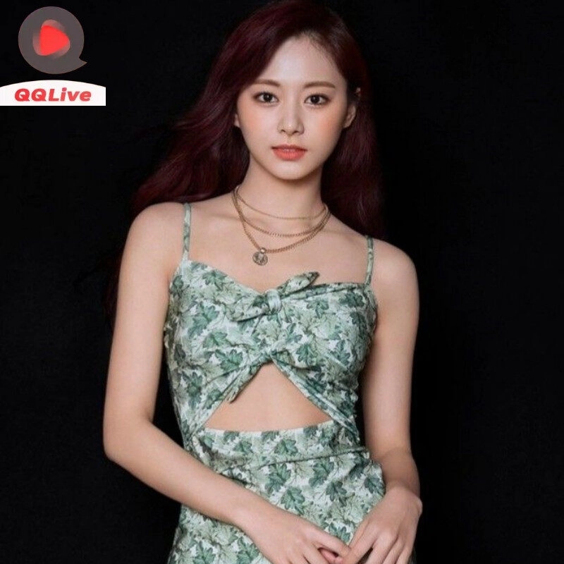 Tzuyu tỏa sáng với nét đẹp dịu dàng